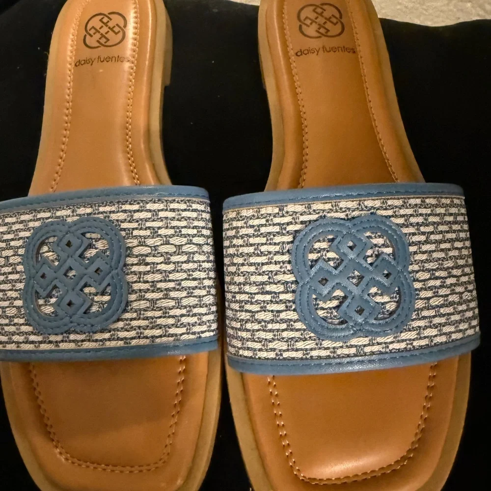 slides - Picture 7 of 7